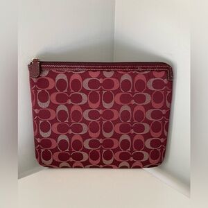 Coach iPad Case Sleeve Signature
Logo tablet iPad sleeve case